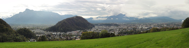 Datei:Panoramabild vom Hotel Schöne Aussicht.JPG