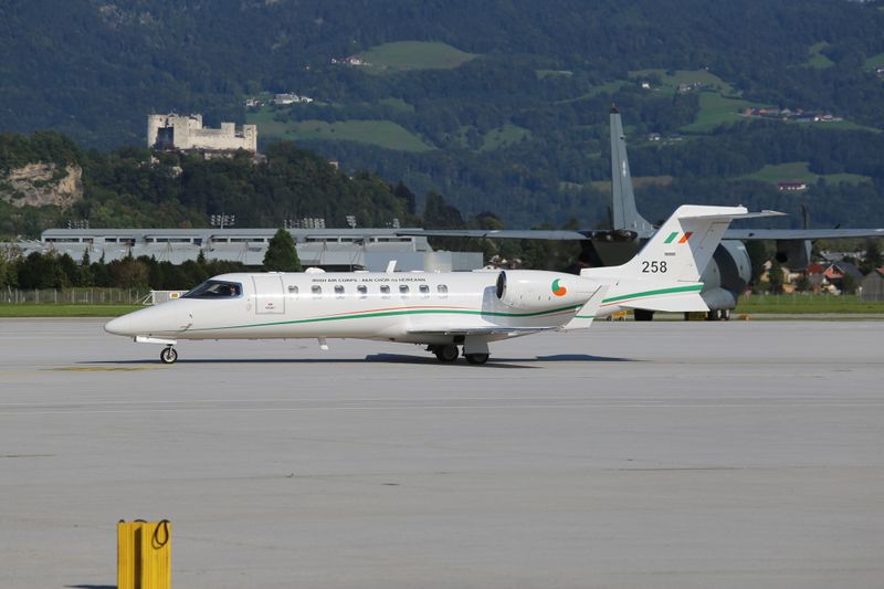 Datei:EU Gipfel Flugzeuge Irland.jpg
