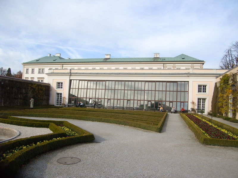 Datei:Orangerie im Mirabellgarten.jpg