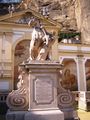 Pferdeschwemme-Herbert-von-Karajanplatz.jpg