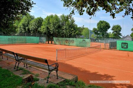 2025 06 23 Tennisplätze Tennisclub Neumarkt Wallersee Ostbucht 02.jpg