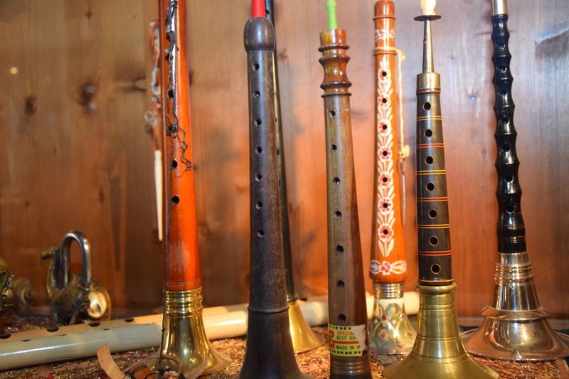 Datei:Musikinstrumente-Museum der Völker 10.jpg