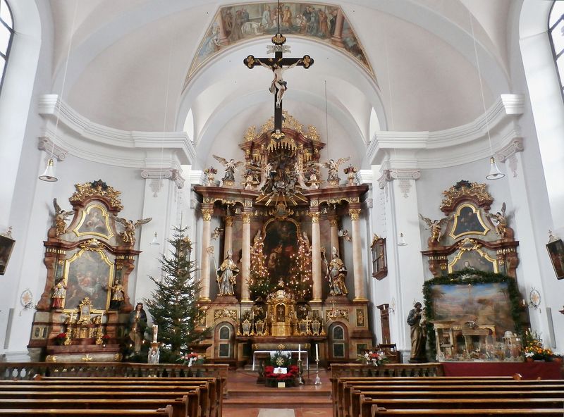 Datei:Pfarrkirche Thalgau, Hauptaltar.jpg