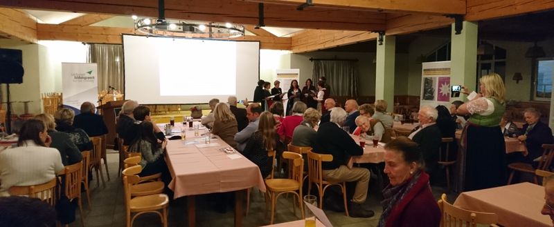 Datei:Liedpräsentation.jpg
