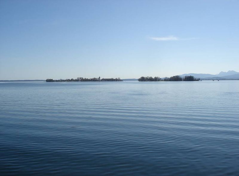 Datei:Fraueninsel und Krautinsel.jpg