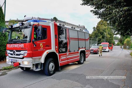 2025 09 02 Feuerwehreinsatz FF Neumarkt am Wallersee Wallbachstraße 06.jpg