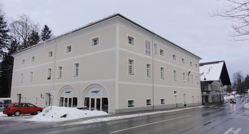 Datei:Hausansicht in Henndoirf.jpg