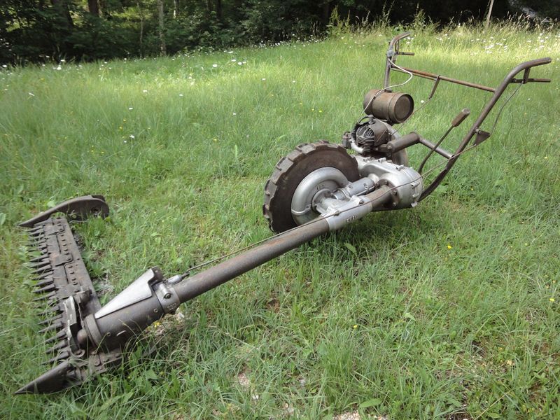 Datei:Motorbalkenmäher.jpg
