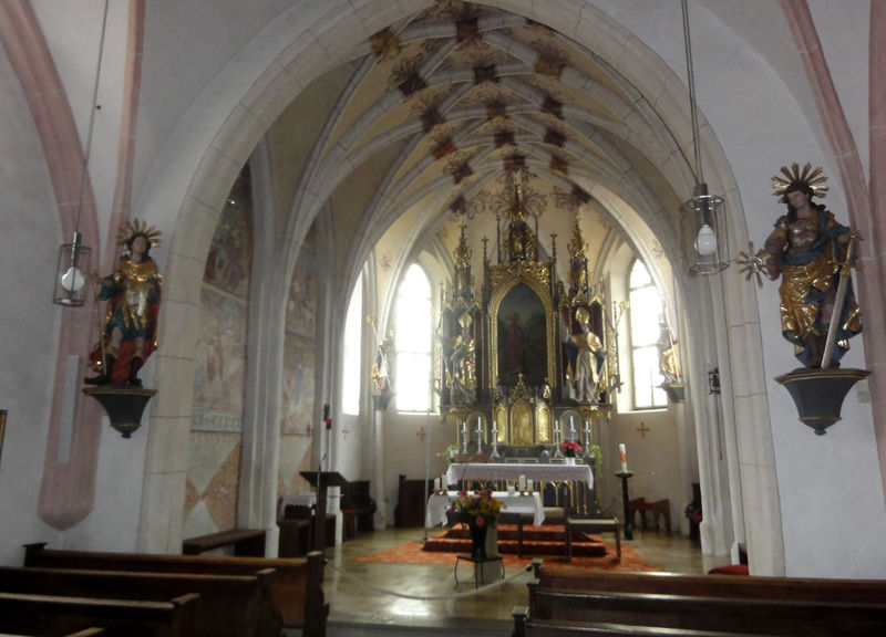 Datei:DSC04969 Kirchstein Kirche innen.jpg
