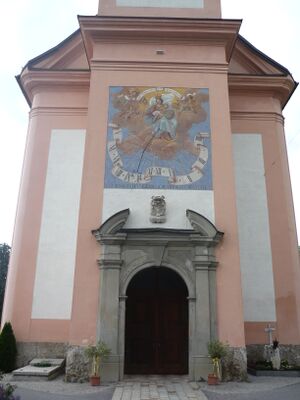 Pfarrkirche Gnigl Turm Südseite 02.JPG