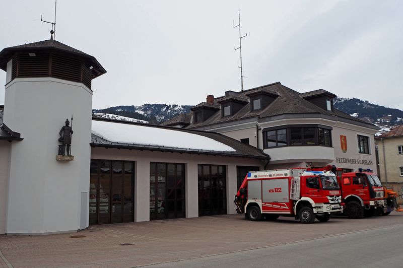 Datei:Sankt Johann Feuerwehrzeugstätte 01.jpg