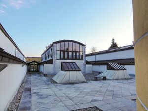 Bildungshaus St. Virgil, Dachlandschaft.jpg