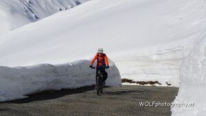 Mit dem Rad auf der Glocknerstraße nach einem Wintereinbruch Mitte Mai 2023 02.jpg