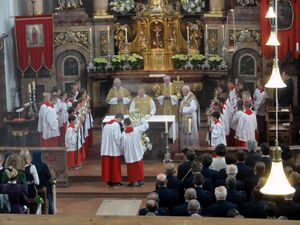 Festgottesdienst in der Pfarrkirche Thalgau 3.7.2016.JPG
