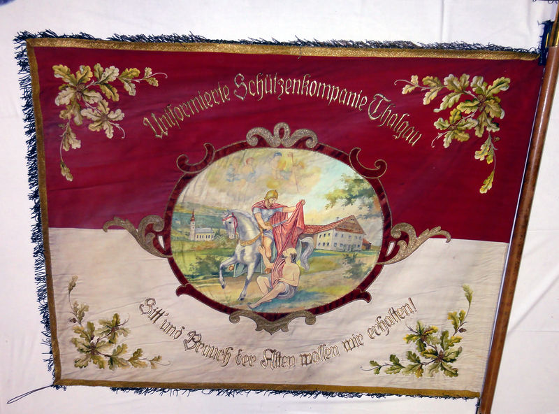 Datei:Alte Thalgauer Schützenfahne, geweiht 1954.JPG