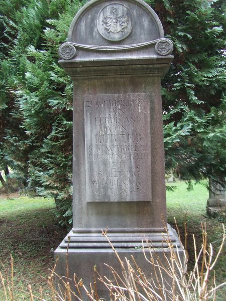 Datei:Ferdinand von Lürzer, Grabmal.jpg