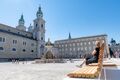 Residenzplatz Sitzbänke 2020.jpg