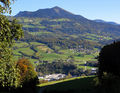 Herbstlicher Schlenkenblick vom Schartenbauern am Almerberg in Puch.jpg