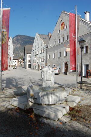 Marktbrunnen in Mauterndorf.jpg