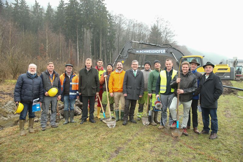 Datei:Plainbach160216008(1) Hochwasserschutz.jpg