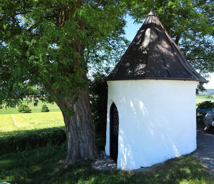 Datei:Rupertuskapelle bei Hohenbergham (Fridolfing).jpg