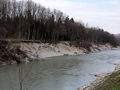 Hochwasserschäden vom Juni 2013 am bayerischen Saalachufer nahe der Salzachmündung.jpg