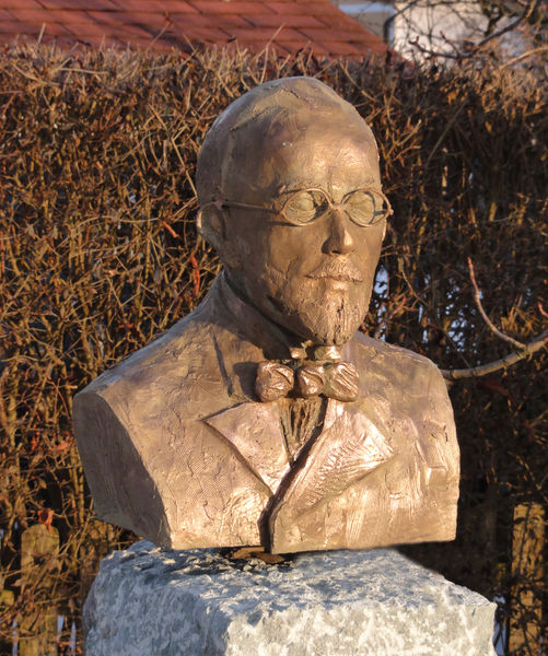 Datei:Nicolaus Gaertner Büste.jpg