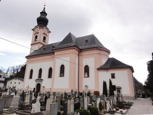 Gnigler Kirche mit Friedhof.JPG