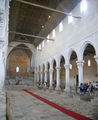 Aquileia Basilika, innen.jpg