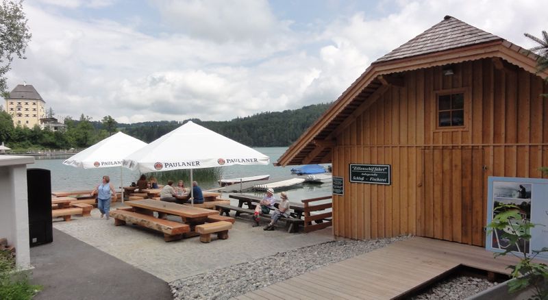 Datei:Zillenschifffahrt, Anlegestelle Schloss-Fischerei.jpg