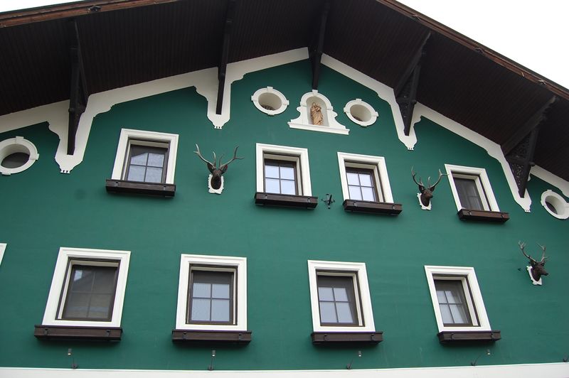 Datei:Caspar Moser Bräu, Giebelansicht.jpg