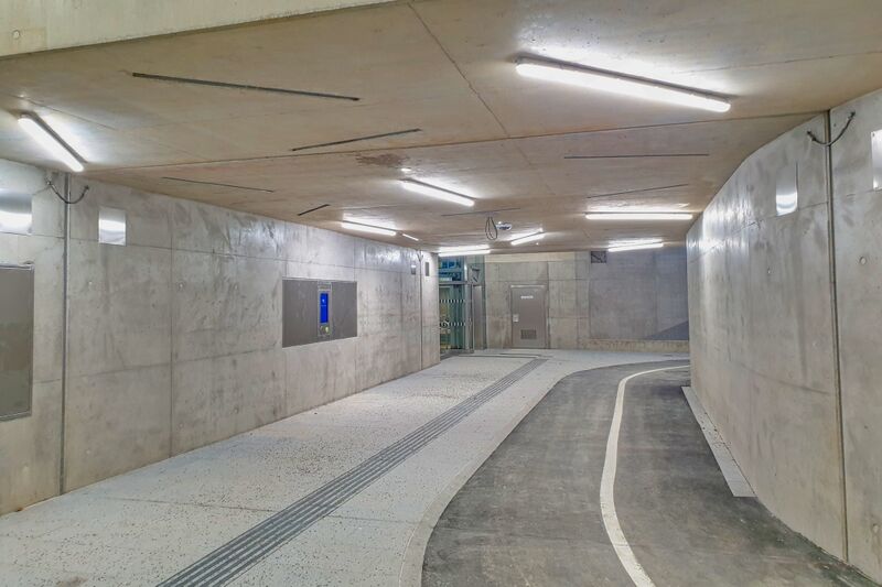 Datei:Haltestelle Seekirchen Stadt 03.jpg