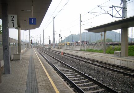 S-Bahn Station Salzburg-Sam.jpg