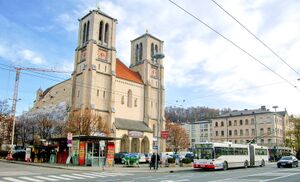 Sankt Andrä-Kirche v. Nordwest a.jpg