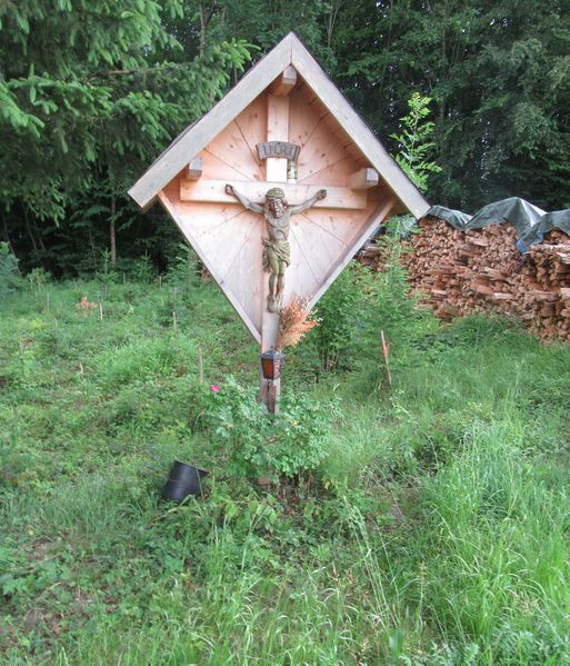 Datei:Wegkreuz beim Kerathweg.jpg