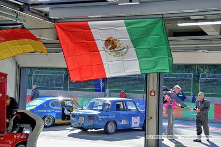 2025 10 03 Legends Grand Prix Salzburgring Boxen 07.jpg