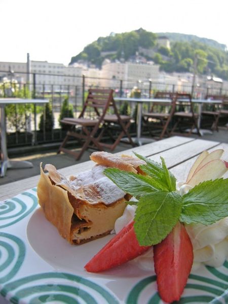 Datei:Cafe Würfelzucker 2013.jpg