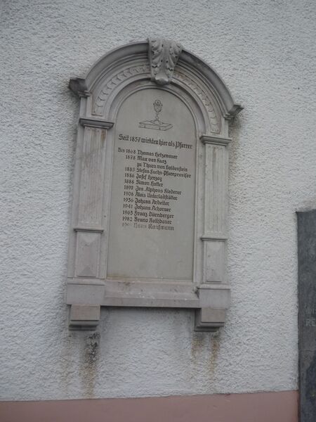 Datei:Pfarrkirche Gnigl Gedenktafel Pfarrer von Gnigl 01.JPG