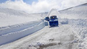 Großglockner Hochalpenstraße Schneeräumung 2021 53.jpg