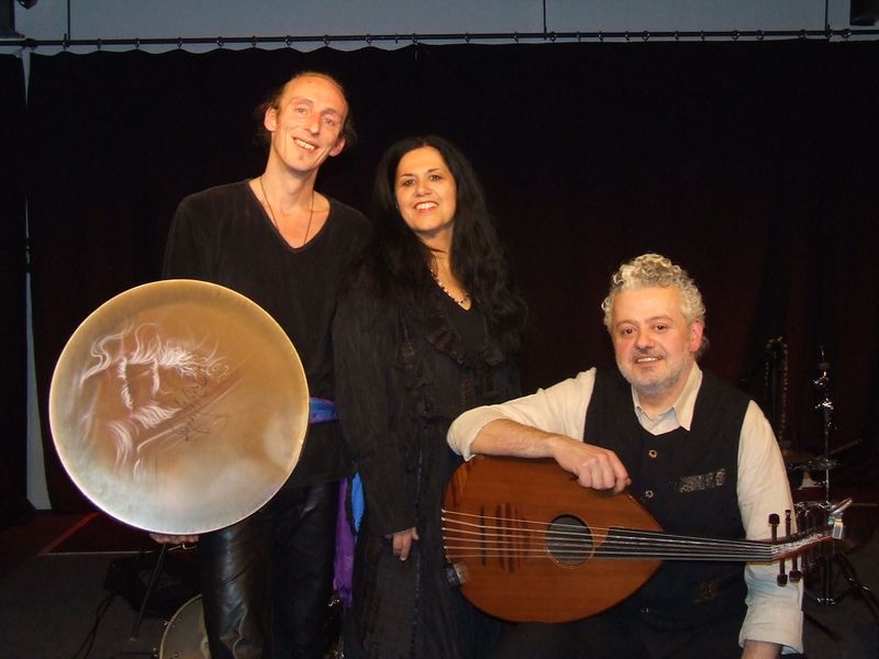 Datei:Oriental Visions in Concert.jpg