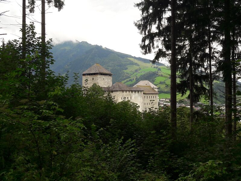 Datei:Burg Kaprun 20250710 10.jpg