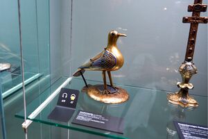 Hostientaube im Salzburger Dommuseum.jpg