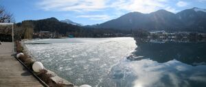 Eisgrenze in Fuschl am See.jpg