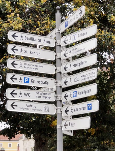 Datei:Viele Ziele in Altötting.jpg