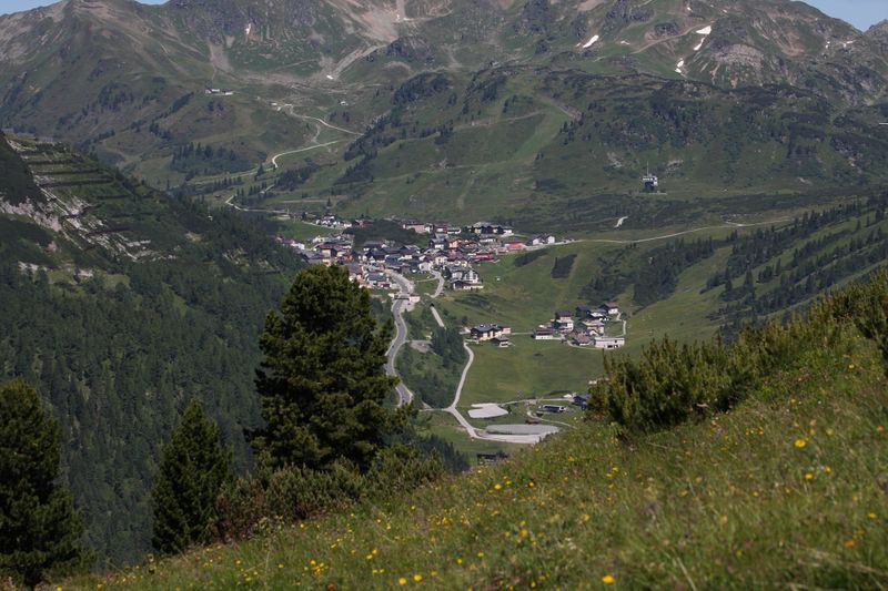Datei:Obertauern gurpitscheck 5209.jpg