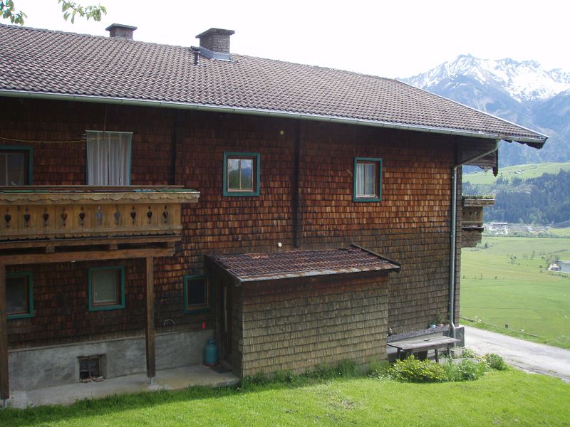 Datei:Bauerngut Endfelden Westseite.jpg