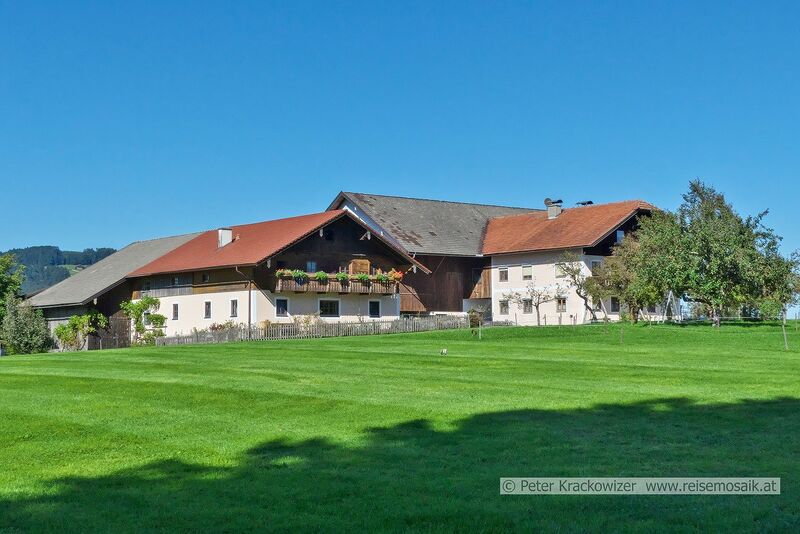 Datei:Köstendorf Hilgertsheim Hirschleiten.jpg