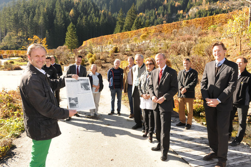 Datei:Wasserfall-Zentrum Krimml 01.jpg