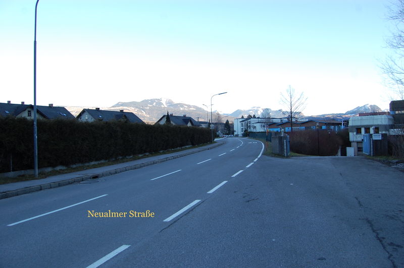 Datei:Neualmer Straße, beim Salzachkraftwerk.jpg