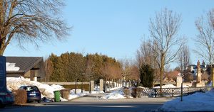 Eingang zum neuen Friedhof.jpg